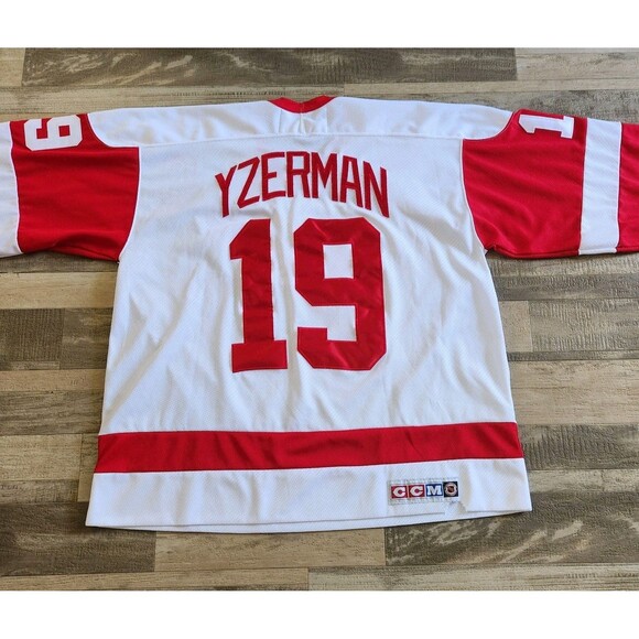 Vintage Steve Yzerman #19 Detroit Red Wings Jersey Mens XXL NHL Hockey CCM 90s. - Picture 2 of 14